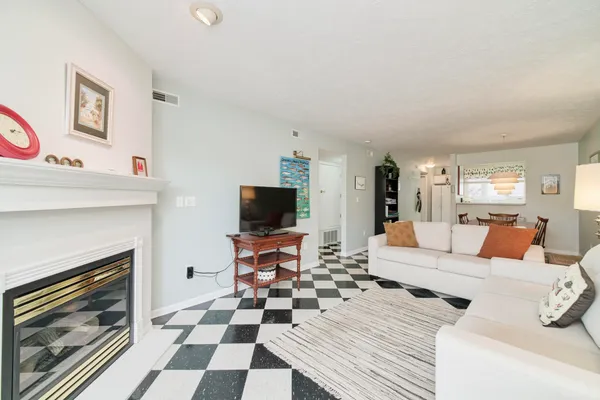 $315,900 | 315 5th Avenue, Unit 17, Manistee, MI 49660