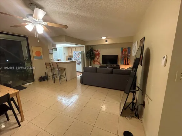 $1,700 | 6800 Cypress Road, Unit 305, Plantation, FL 33317
