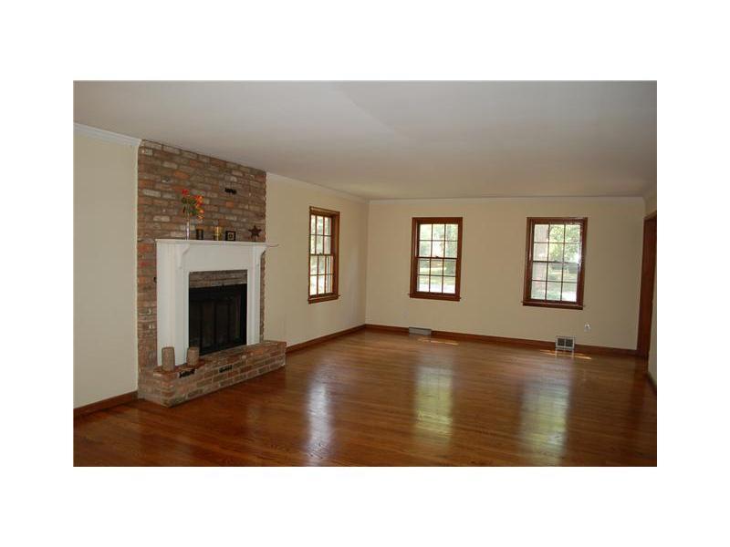 4061 Melbourne Road Indianapolis, IN 46228 - Photo 3 of 17 Gallery Image 3