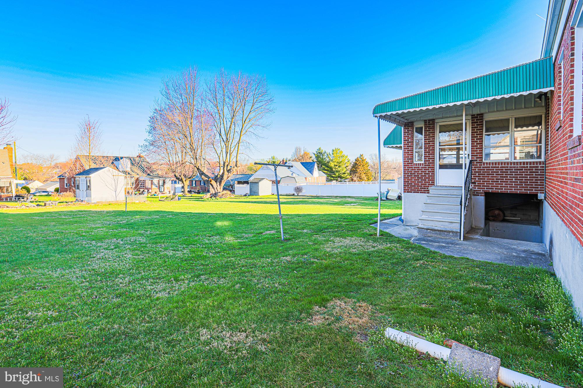 8506 Coco Road Baltimore, MD 21237 - Photo 37 of 39 a view of a volley ball court