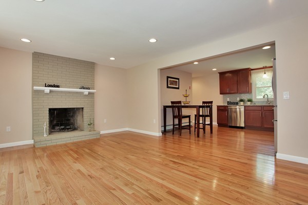 91 Sutton Road Webster, MA 01570 - Photo 10 of 29 Gallery Image 10