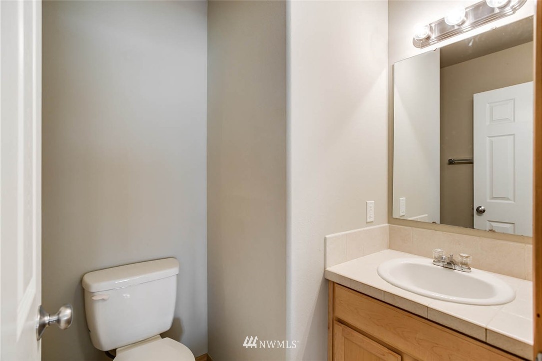 5213 Northeast 11th Court Renton, WA 98059 - Photo 12 of 25