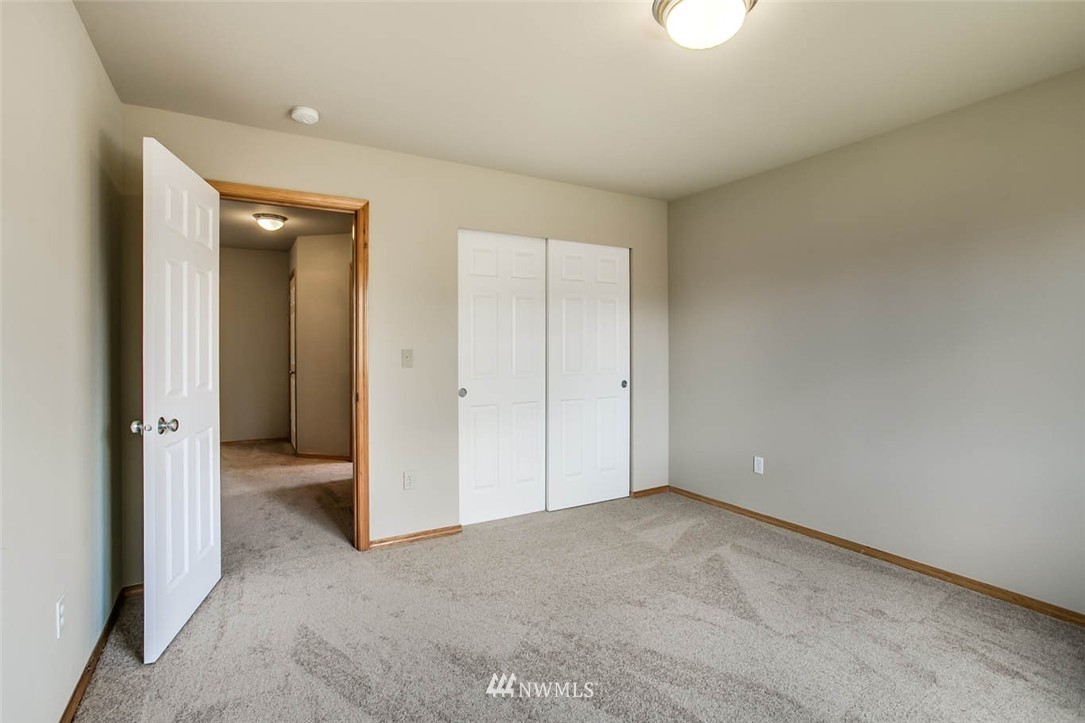 5213 Northeast 11th Court Renton, WA 98059 - Photo 18 of 25
