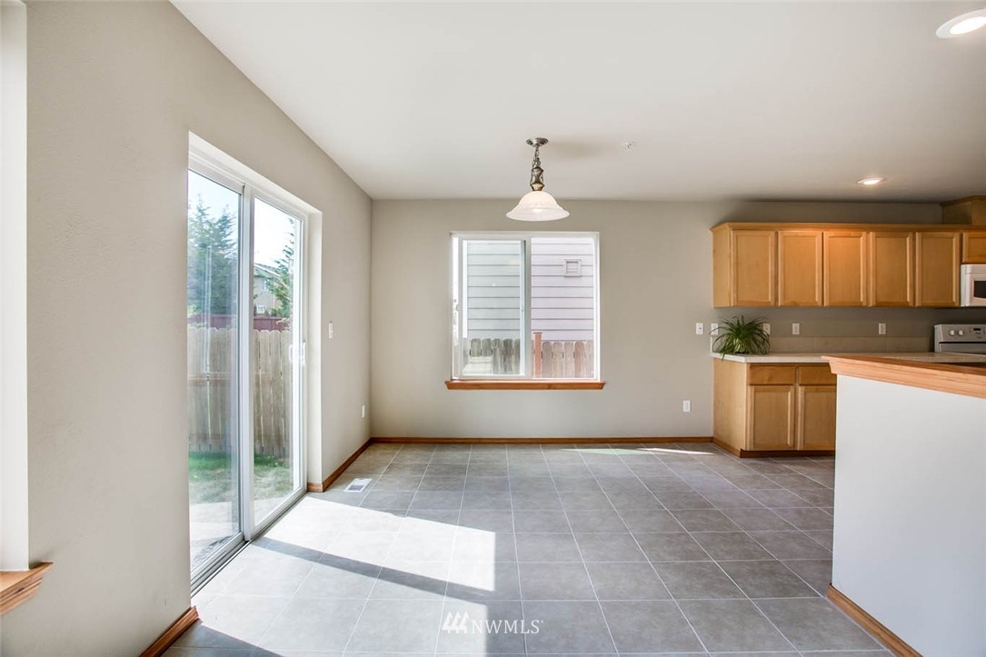 5213 Northeast 11th Court Renton, WA 98059 - Photo 8 of 25