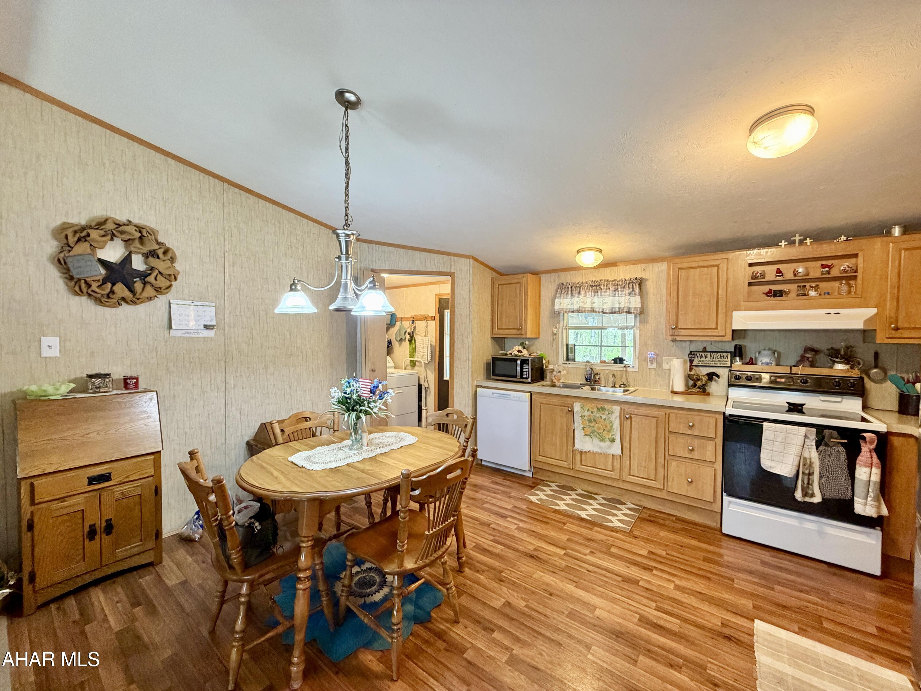 134-145 Crestview Road Breezewood, PA 15533 - Photo 14 of 41