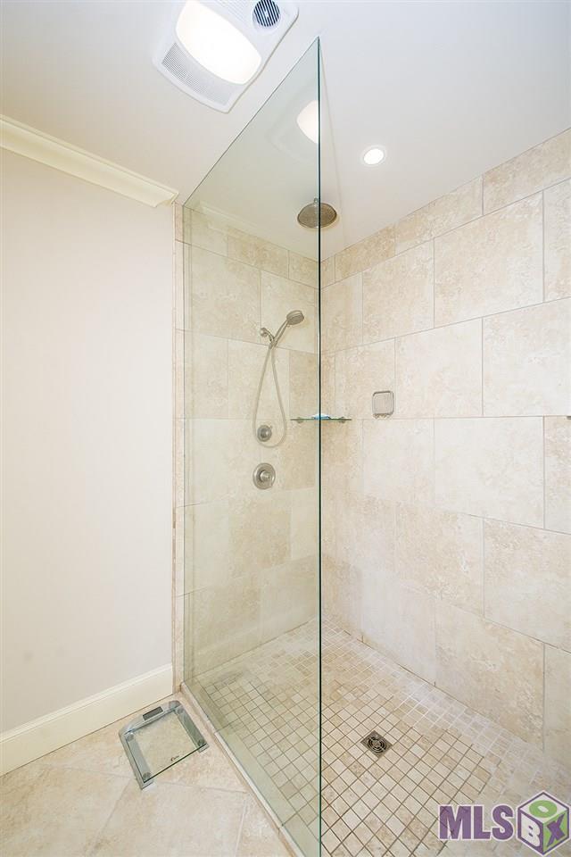 7962 Wrenwood Boulevard, Unit B Baton Rouge, LA 70809 - Photo 22 of 37