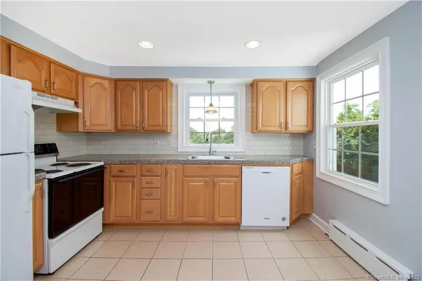 $2,200 | 983 Black Rock Turnpike, Fairfield, CT 06825