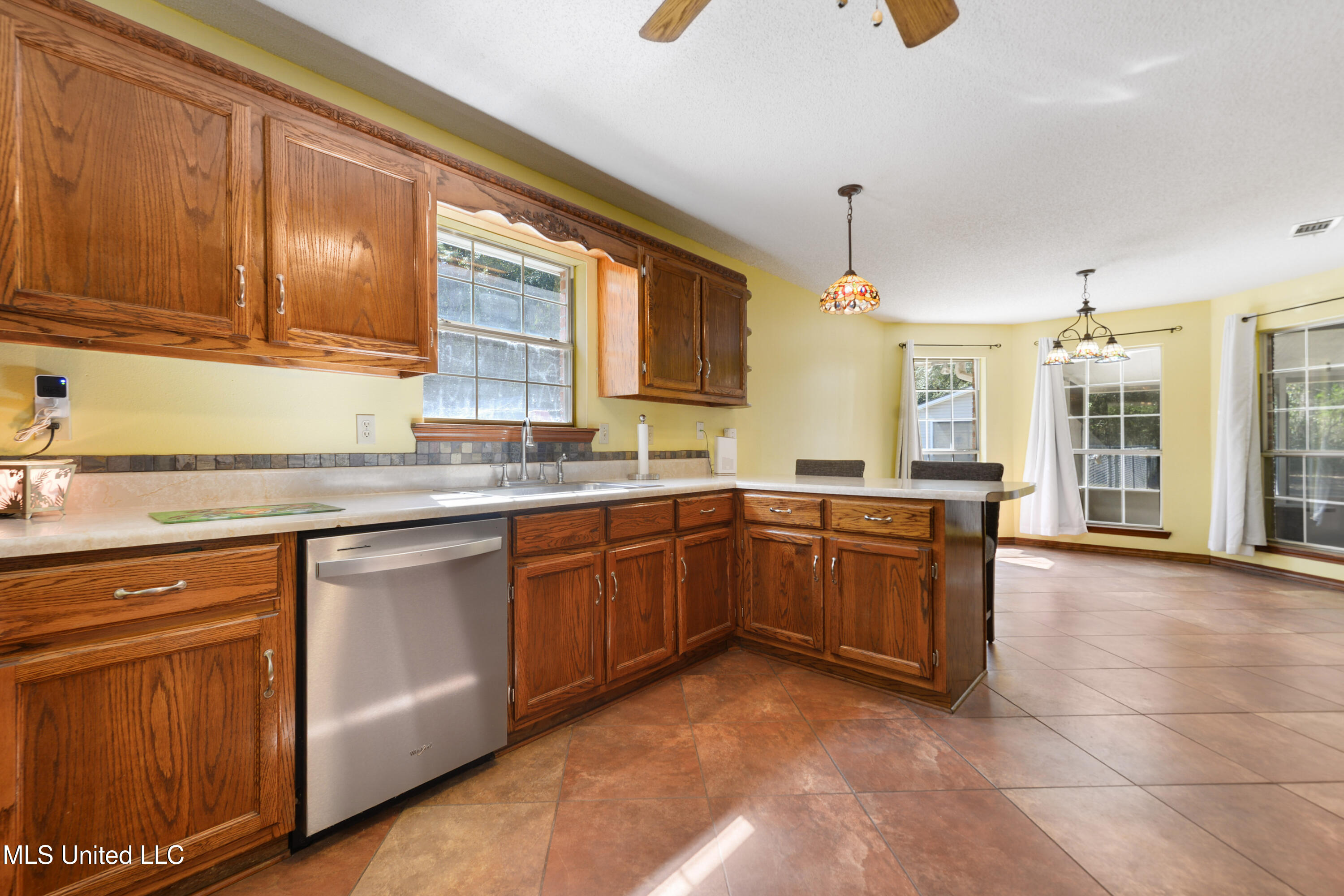 22817 Alamosa Drive Moss Point, MS 39562 - Photo 10 of 36 010 (7)