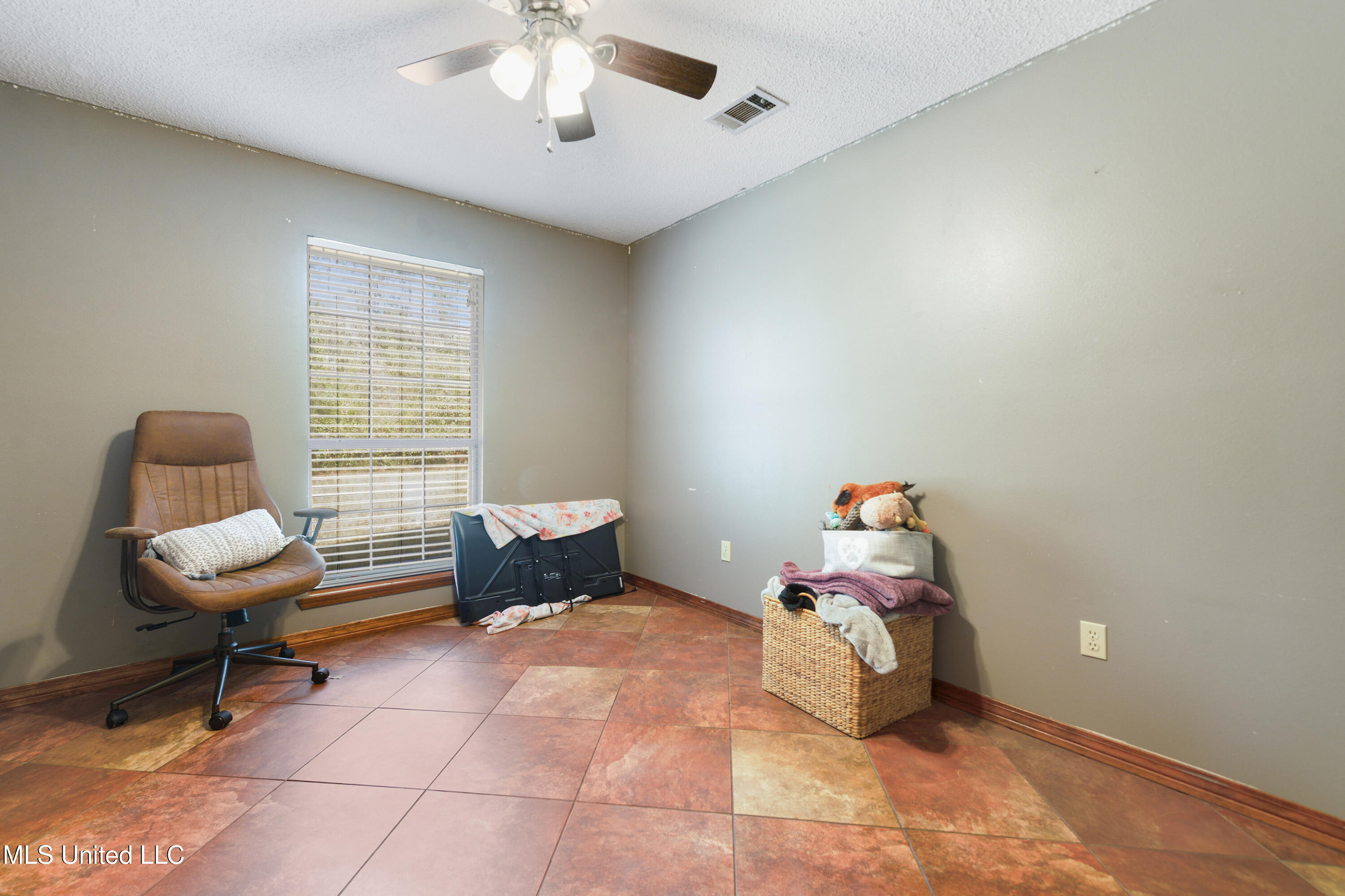 22817 Alamosa Drive Moss Point, MS 39562 - Photo 17 of 36 018 (6)