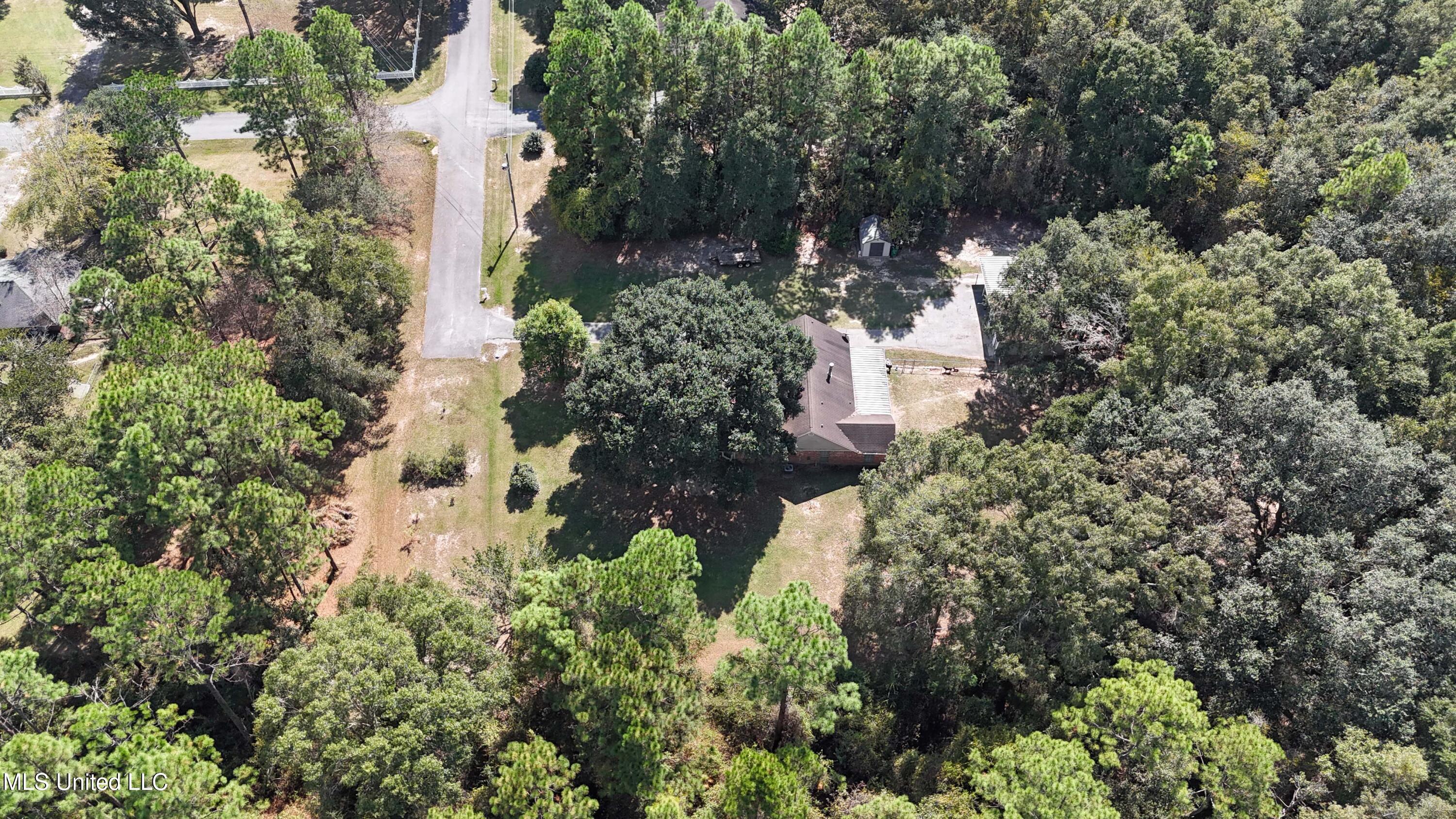 22817 Alamosa Drive Moss Point, MS 39562 - Photo 6 of 36 034 (2)