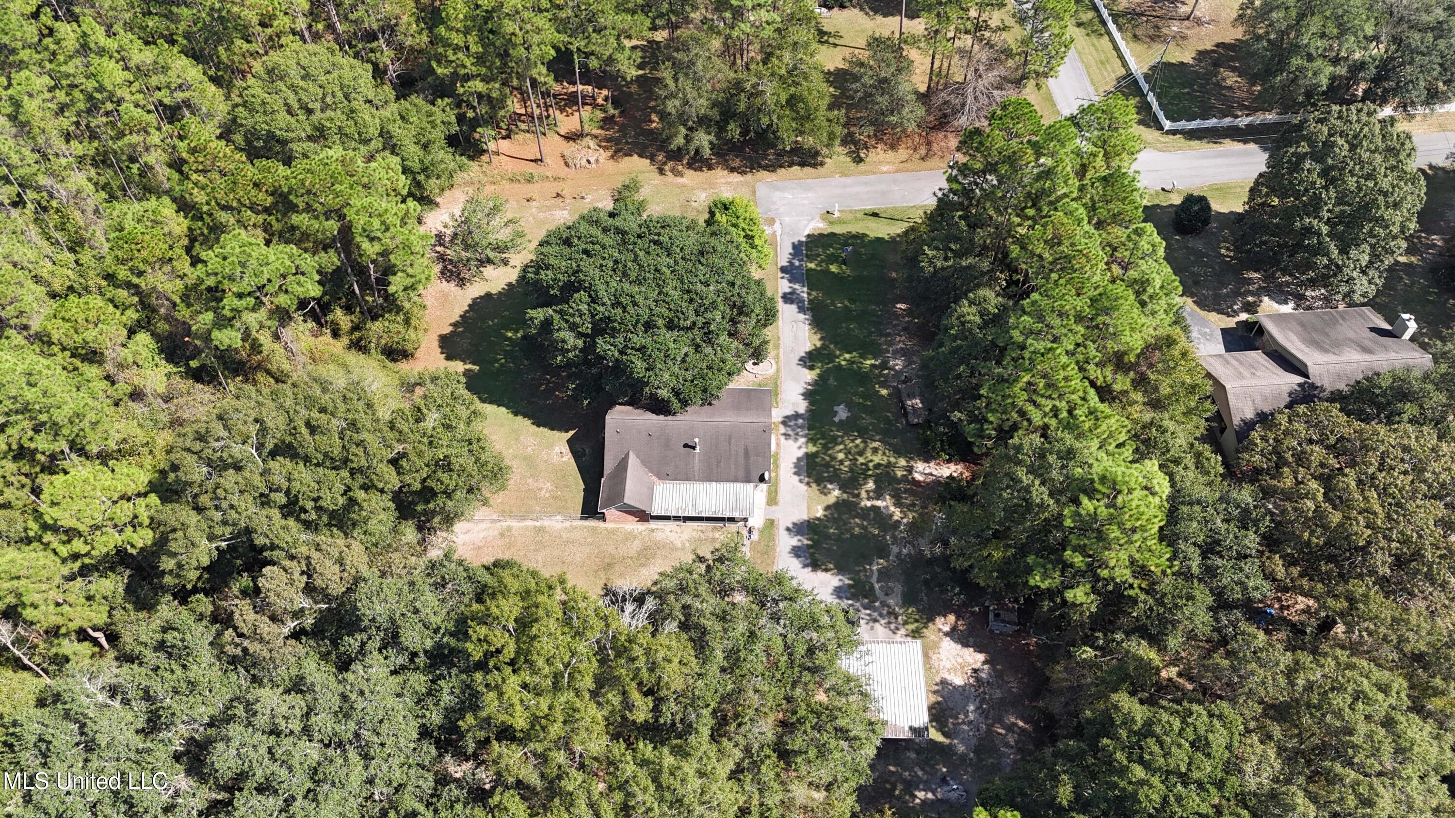 22817 Alamosa Drive Moss Point, MS 39562 - Photo 8 of 36 032 (4)