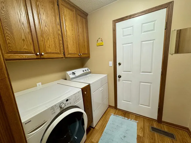 $299,900 | 929 Willow View Circle, Waite Park, MN 56387