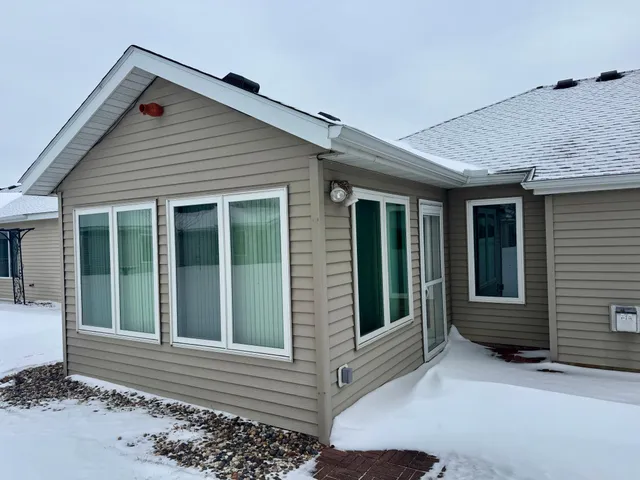 $299,900 | 929 Willow View Circle, Waite Park, MN 56387