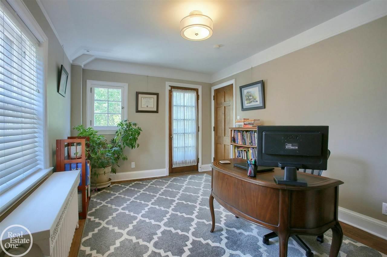253 Lewiston Road Grosse Pointe, MI 48236 - Photo 31 of 41 50044437-30.JPG