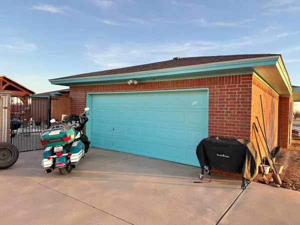 $369,995 | 19 Ridgeview, Farwell, TX 79325