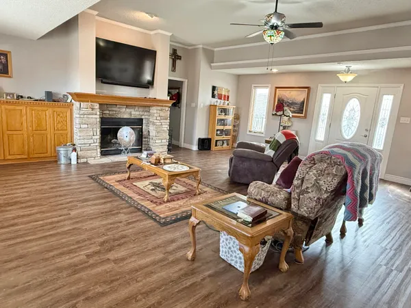 $359,500 | 19 Ridgeview, Farwell, TX 79325