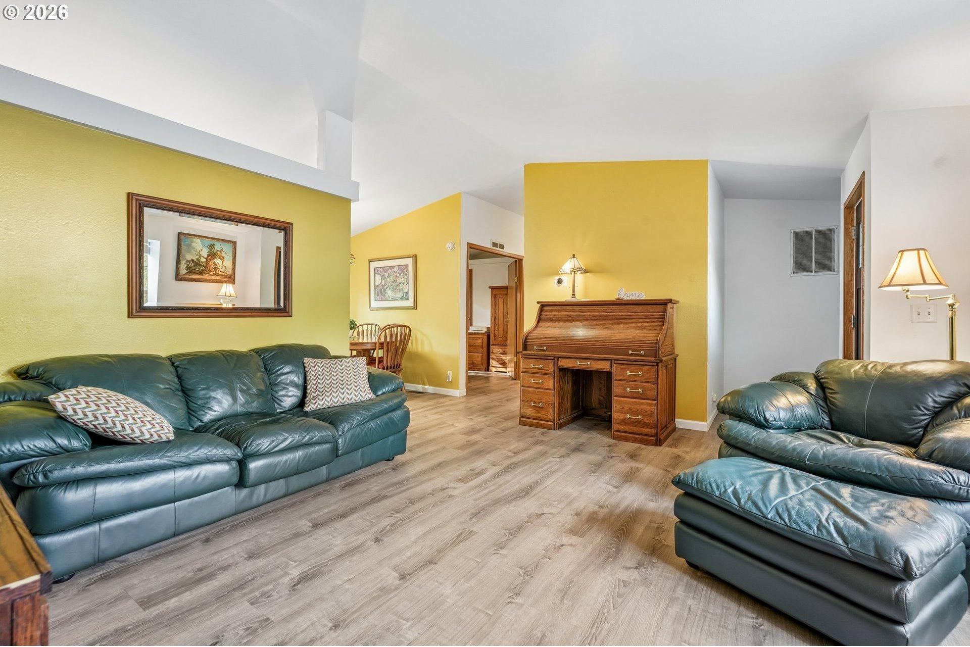 25222 East Welches Road, Unit 2 Welches, OR 97067 - Photo 7 of 48 Gallery Image 7