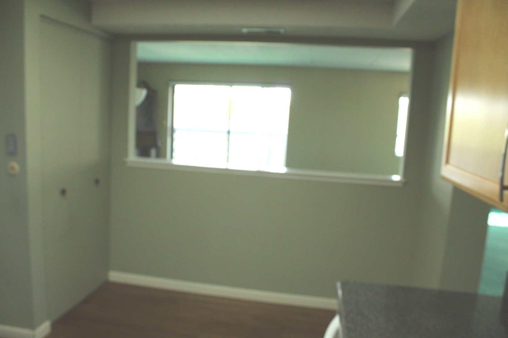 920 Vose Drive, Unit 402 Gurnee, IL 60031 - Photo 17 of 42 a bathroom with a window