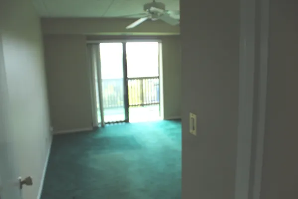$215,000 | 920 Vose Drive, Unit 402, Gurnee, IL 60031