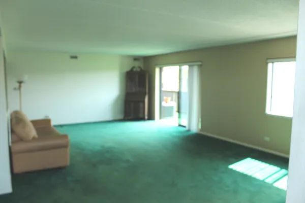 $215,000 | 920 Vose Drive, Unit 402, Gurnee, IL 60031