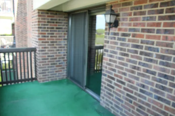 $215,000 | 920 Vose Drive, Unit 402, Gurnee, IL 60031