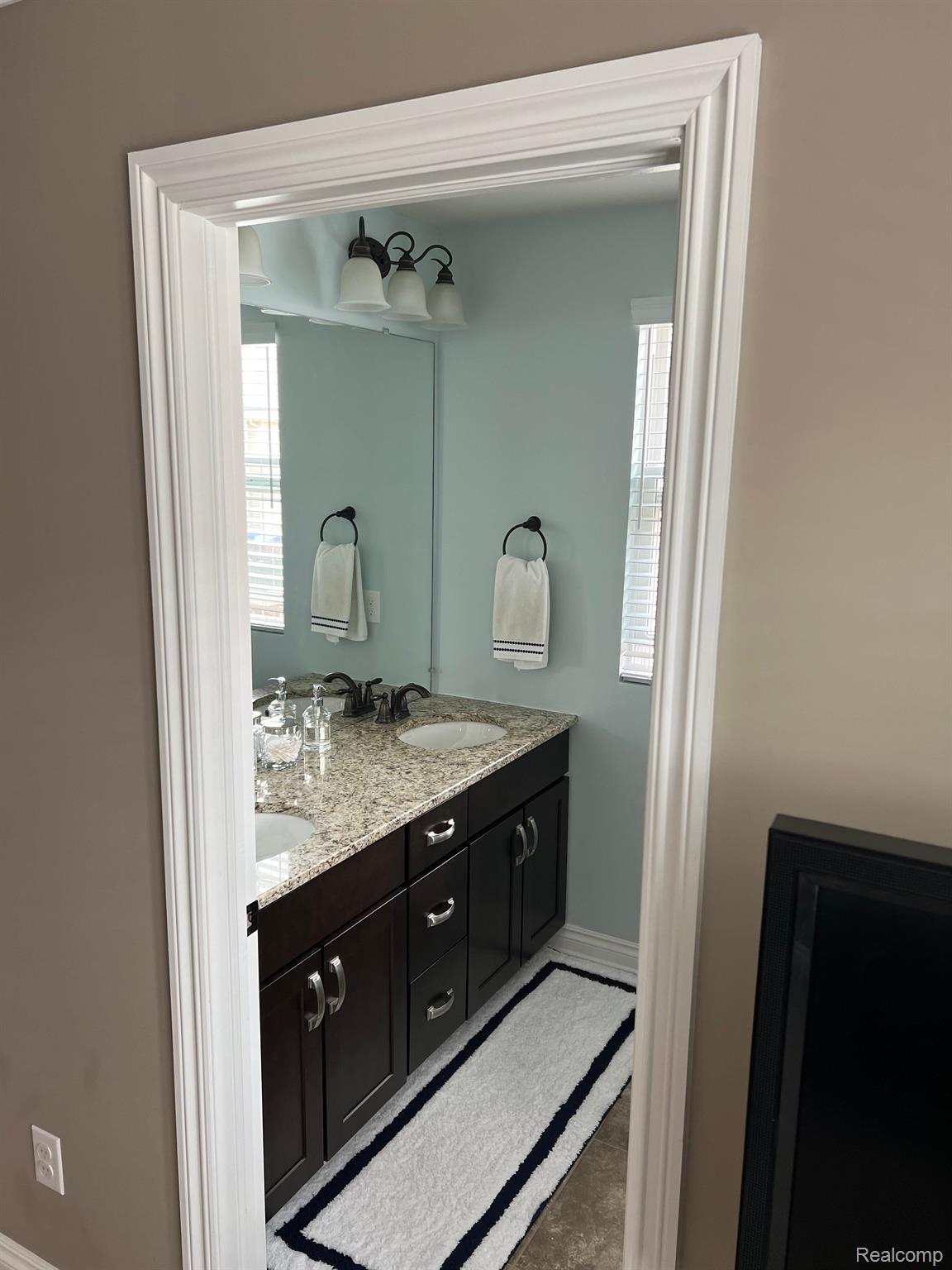 935 Barclay Circle Rochester, MI 48307 - Photo 24 of 31 Gallery Image 24