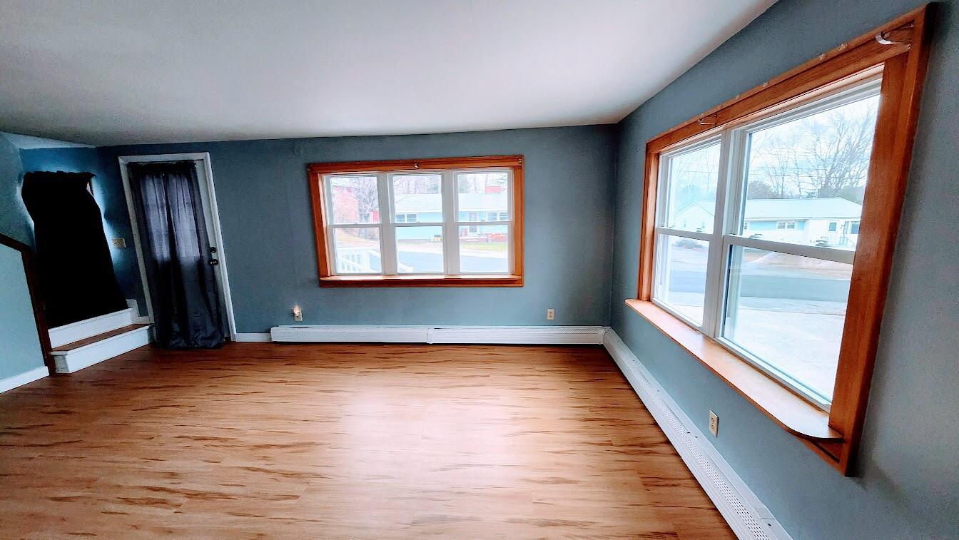 24 Vermont Street Millinocket, ME 04462 - Photo 2 of 31 living