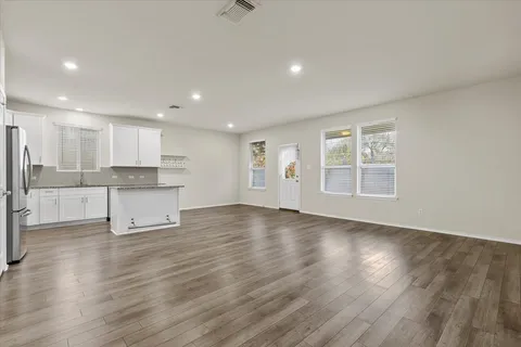 $340,000 | 1705 T H Johnson Drive, Taylor, TX 76574