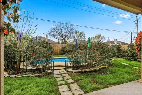 $340,000 | 1705 T H Johnson Drive, Taylor, TX 76574