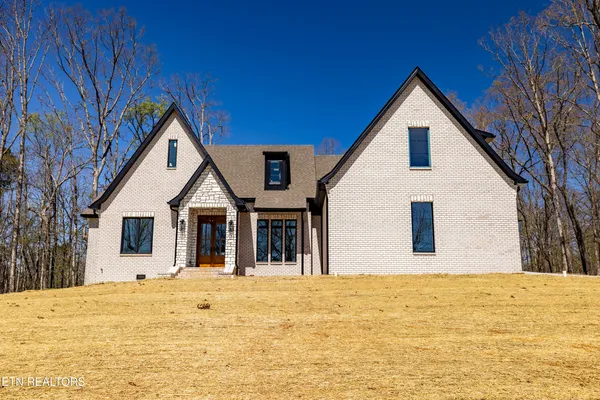 $1,200,000 | 1221 Kellys View Drive, Greenback, TN 37742