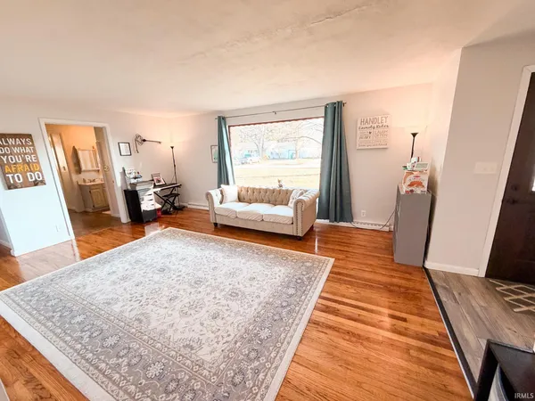 $250,000 | 13284 7th Road, Plymouth, IN 46563