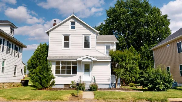 $359,900 | 306 Nazareth Pike, Bethlehem, PA 18020