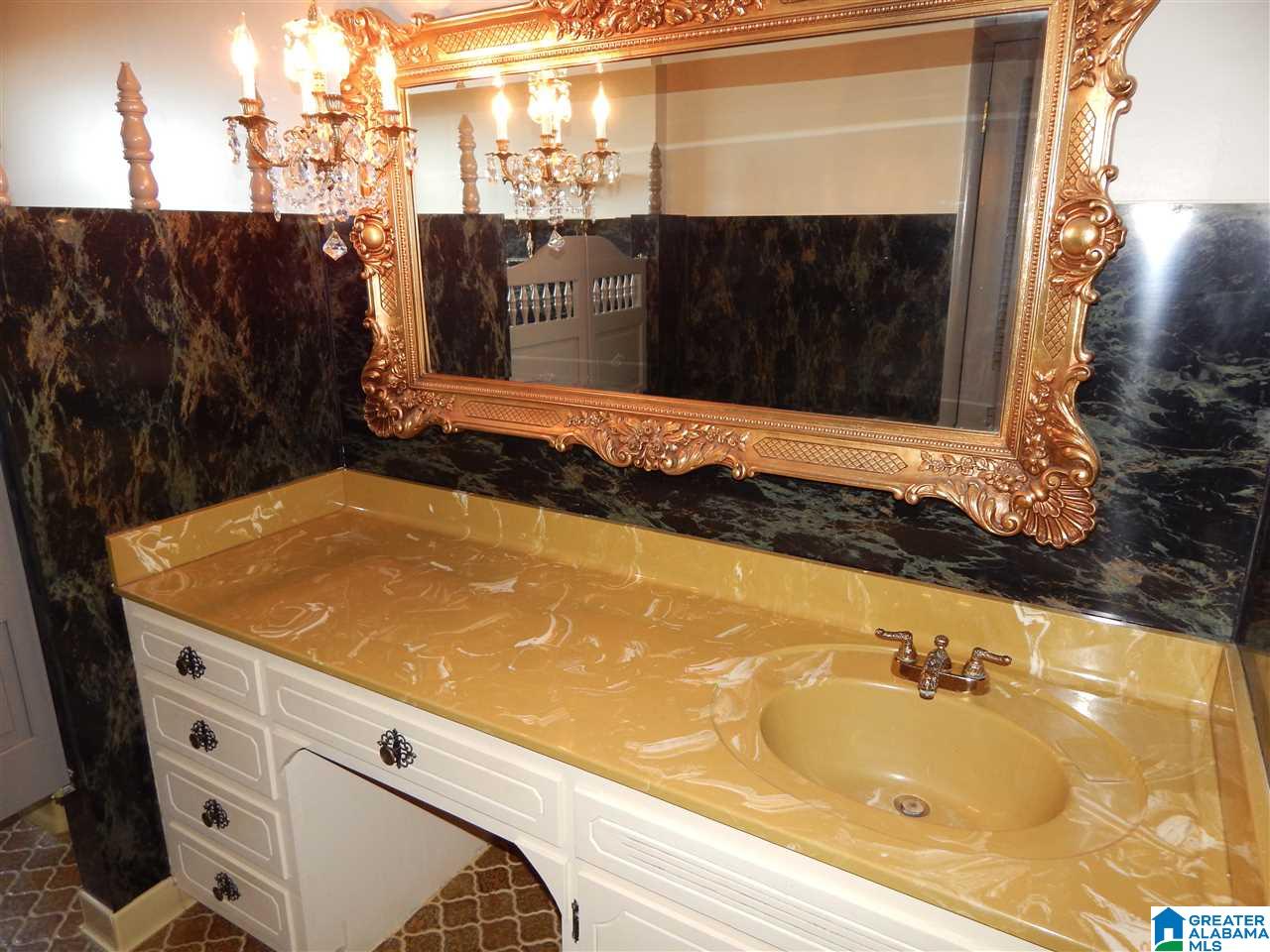 582 Shades Crest Road Birmingham, AL 35226 - Photo 16 of 19