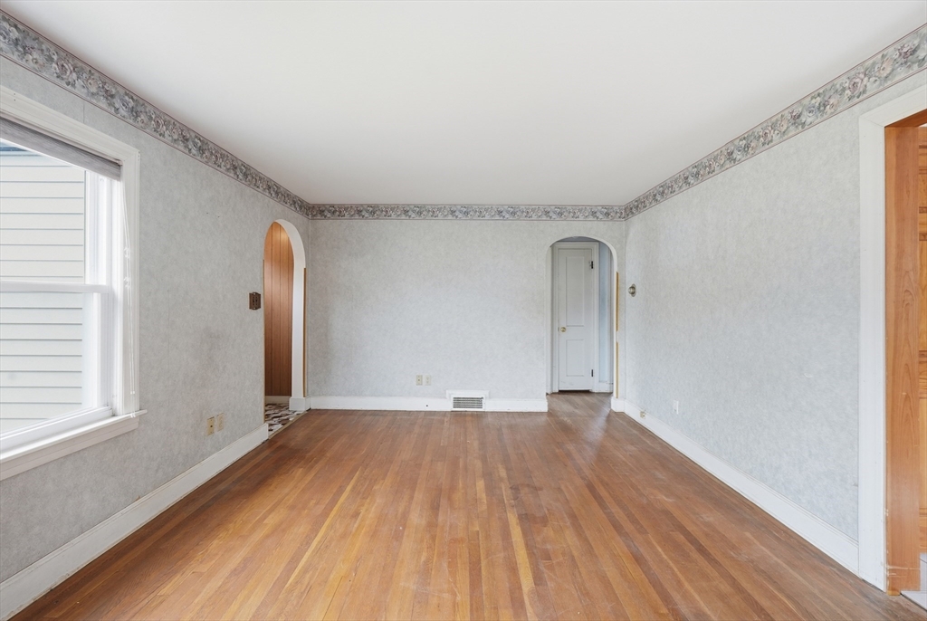 3 Inwood Road Auburn, MA 01501 - Photo 11 of 40
