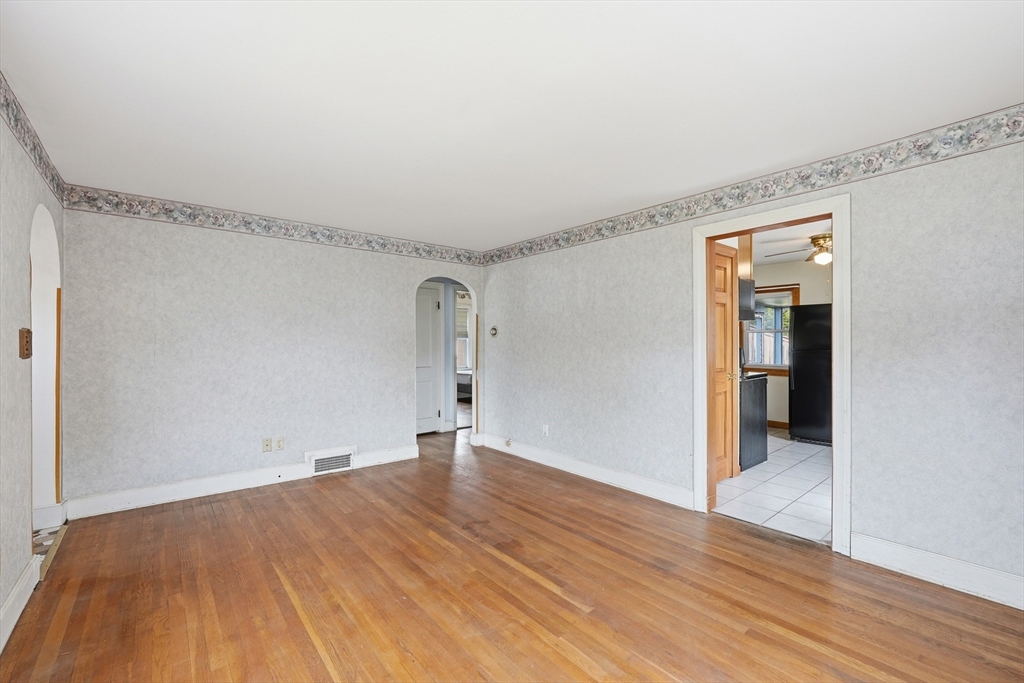 3 Inwood Road Auburn, MA 01501 - Photo 12 of 40