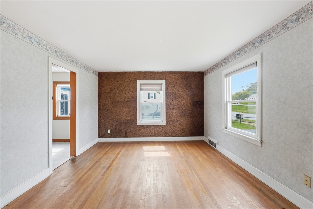 3 Inwood Road Auburn, MA 01501 - Photo 14 of 40