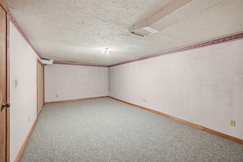 3 Inwood Road Auburn, MA 01501 - Photo 32 of 40