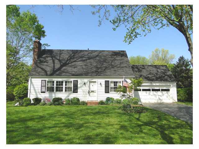 2847 Halstead Road Upper Arlington, OH 43221 - Photo 1 of 17