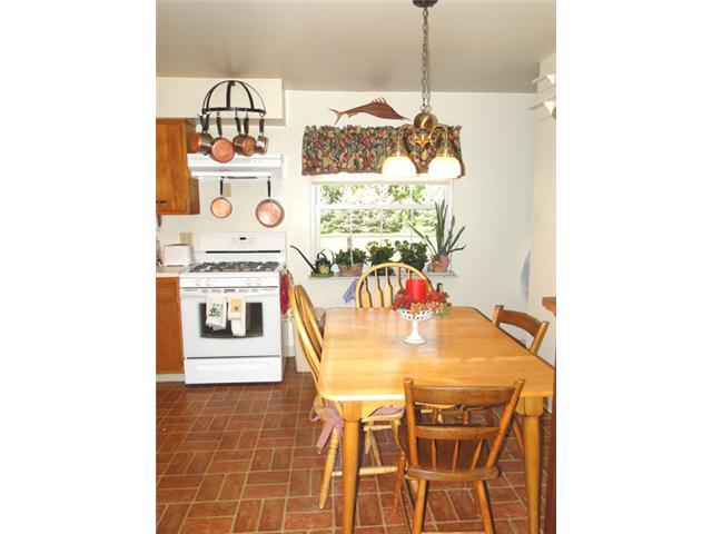 2847 Halstead Road Upper Arlington, OH 43221 - Photo 9 of 17