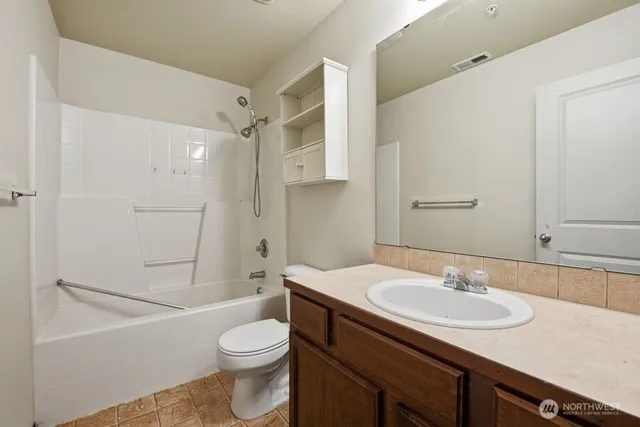 $2,150 | 17603 79th Ave Court East, Puyallup, WA 98375