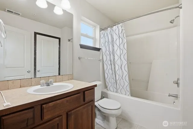 $2,150 | 17603 79th Ave Court East, Puyallup, WA 98375