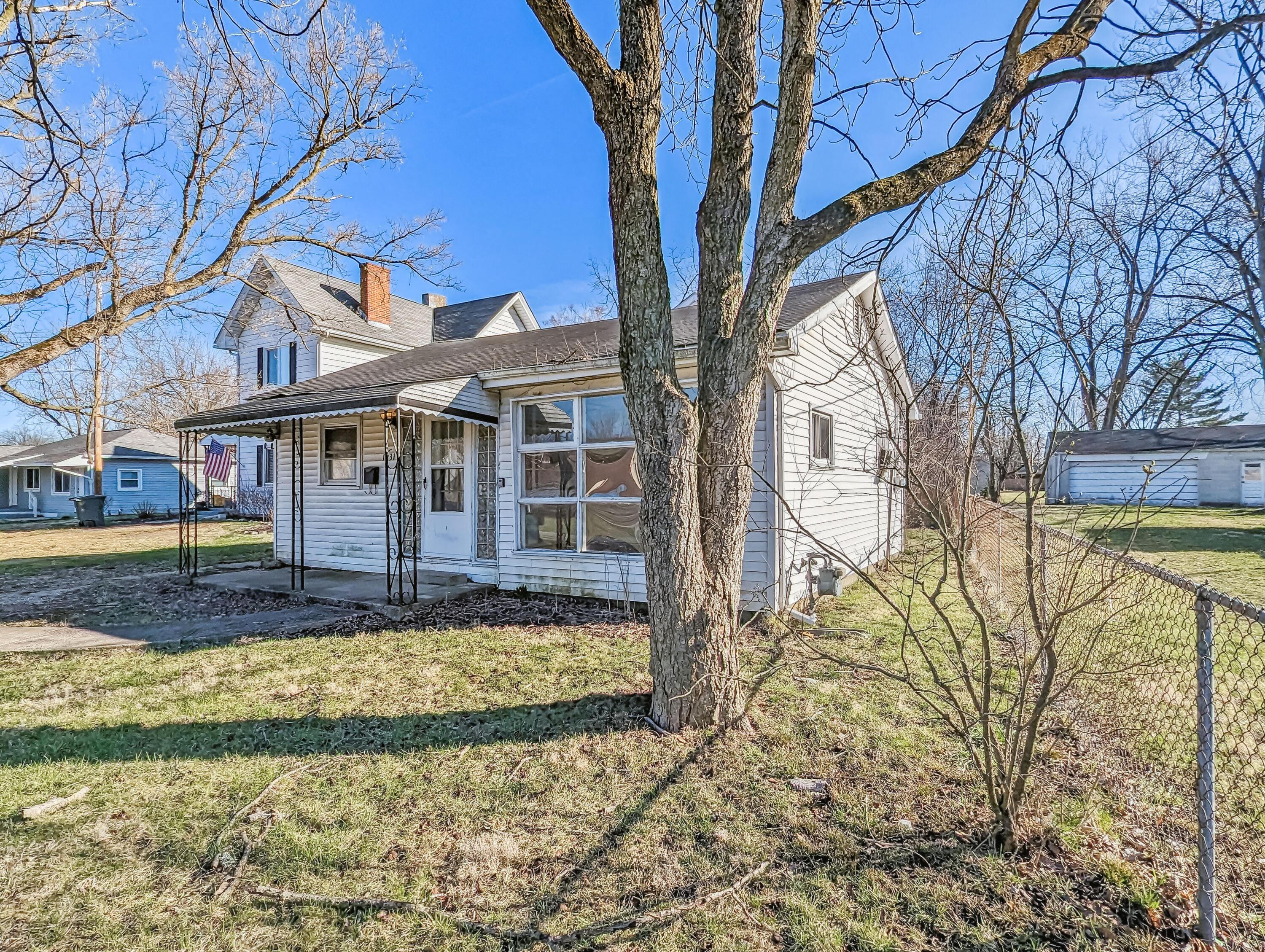 1231 Hart Road Columbus, OH 43223 - Photo 2 of 40 PXL_20230308_205630186
