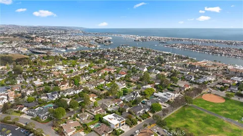 $10,800,000 | 412 St Andrews Road, Newport Beach, CA 92663