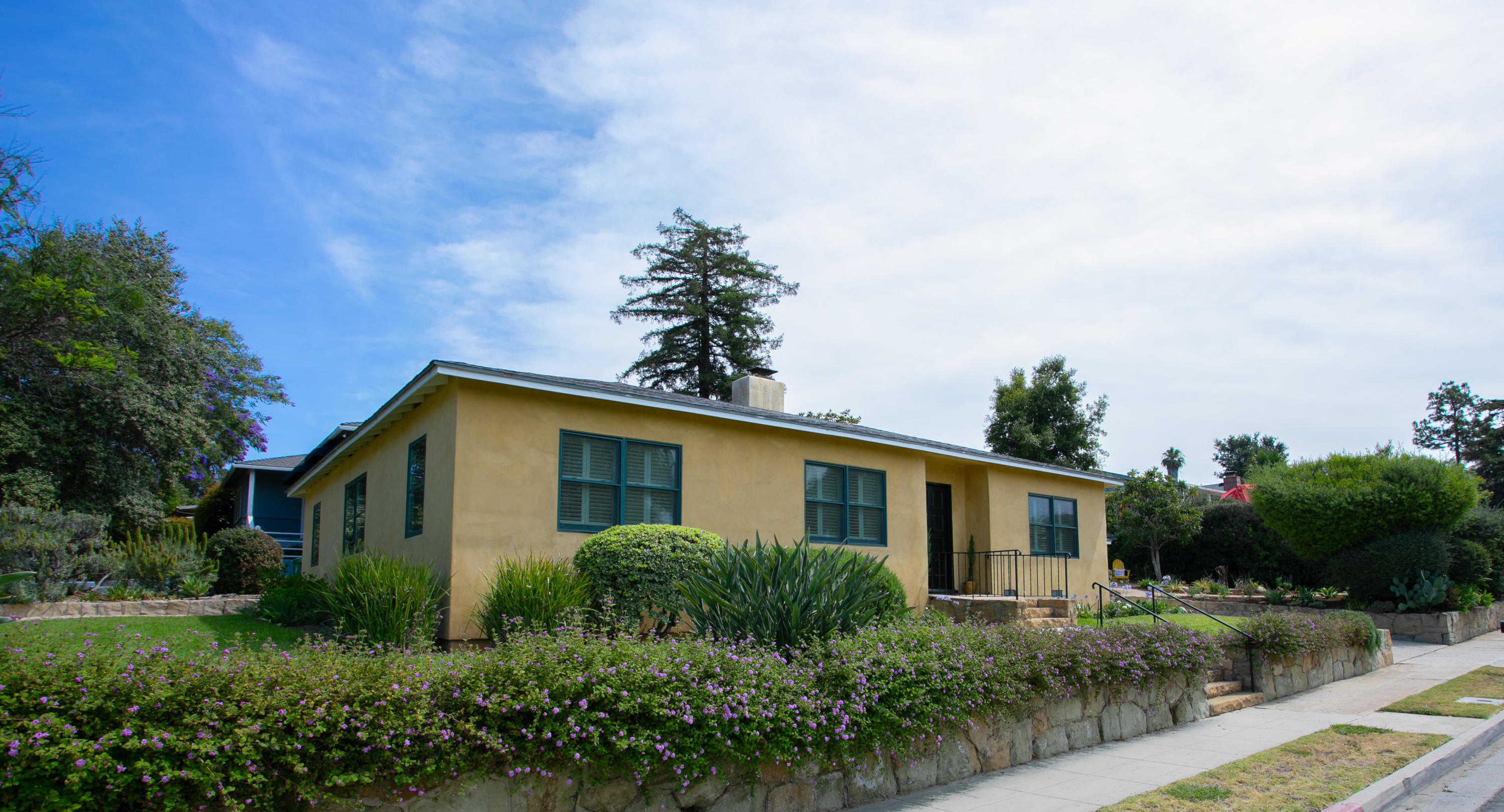 534 Peregrina Road Santa Barbara, CA 93105 - Photo 2 of 22 Peregrina corner cropped