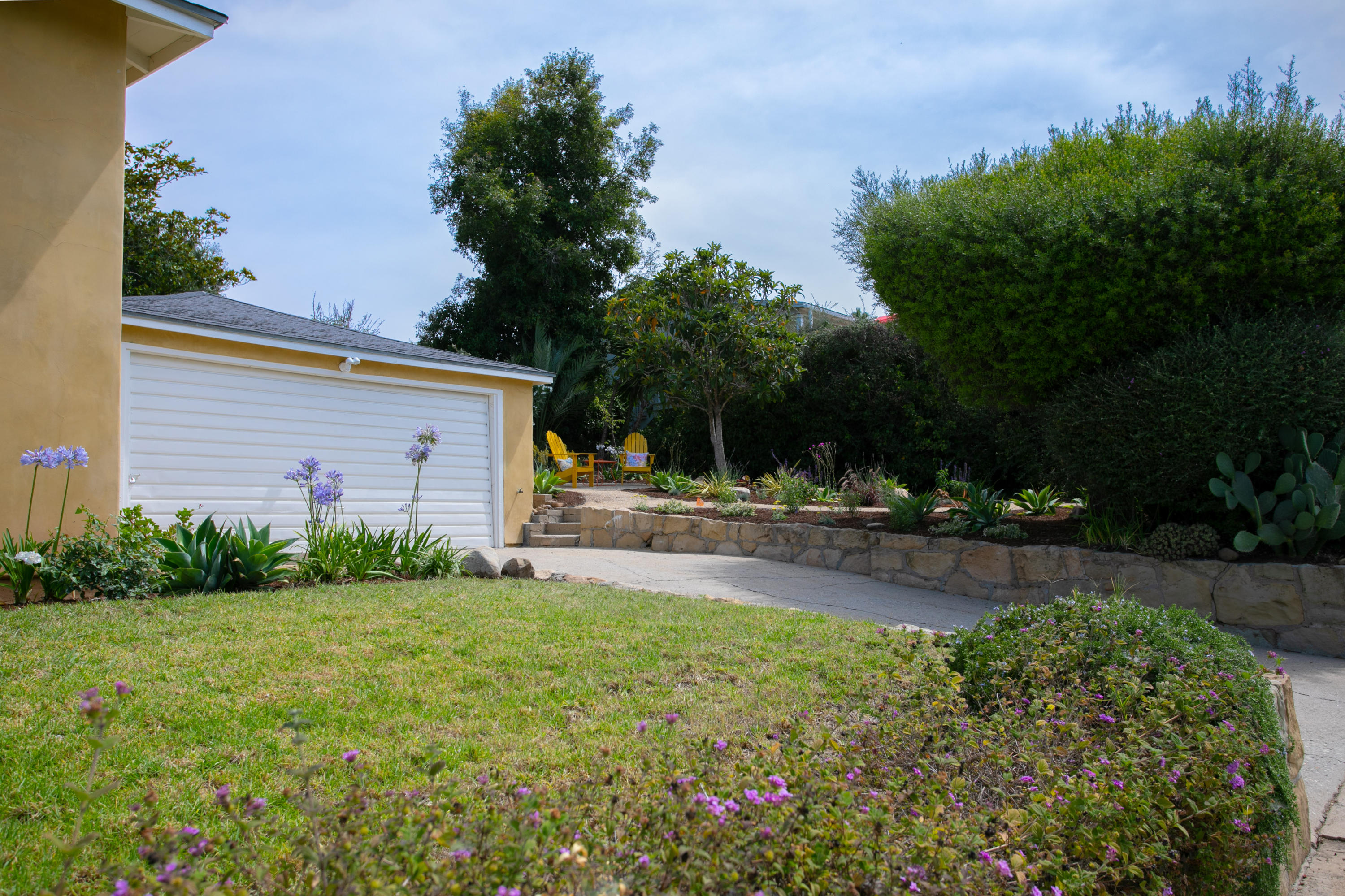 534 Peregrina Road Santa Barbara, CA 93105 - Photo 3 of 22 Detached Garage