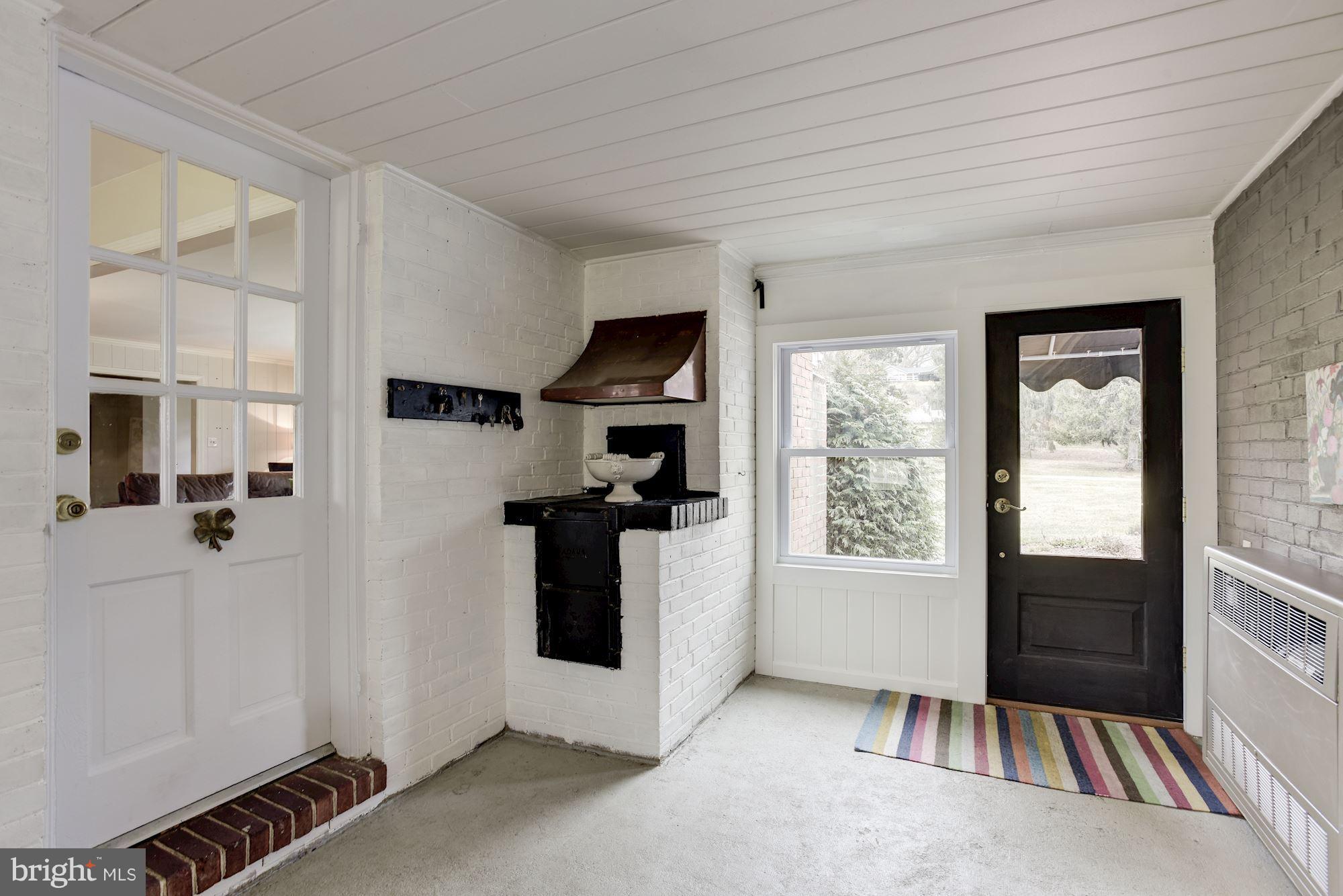 311 East Timonium Road Lutherville-Timonium, MD 21093 - Photo 10 of 30 Breezeway