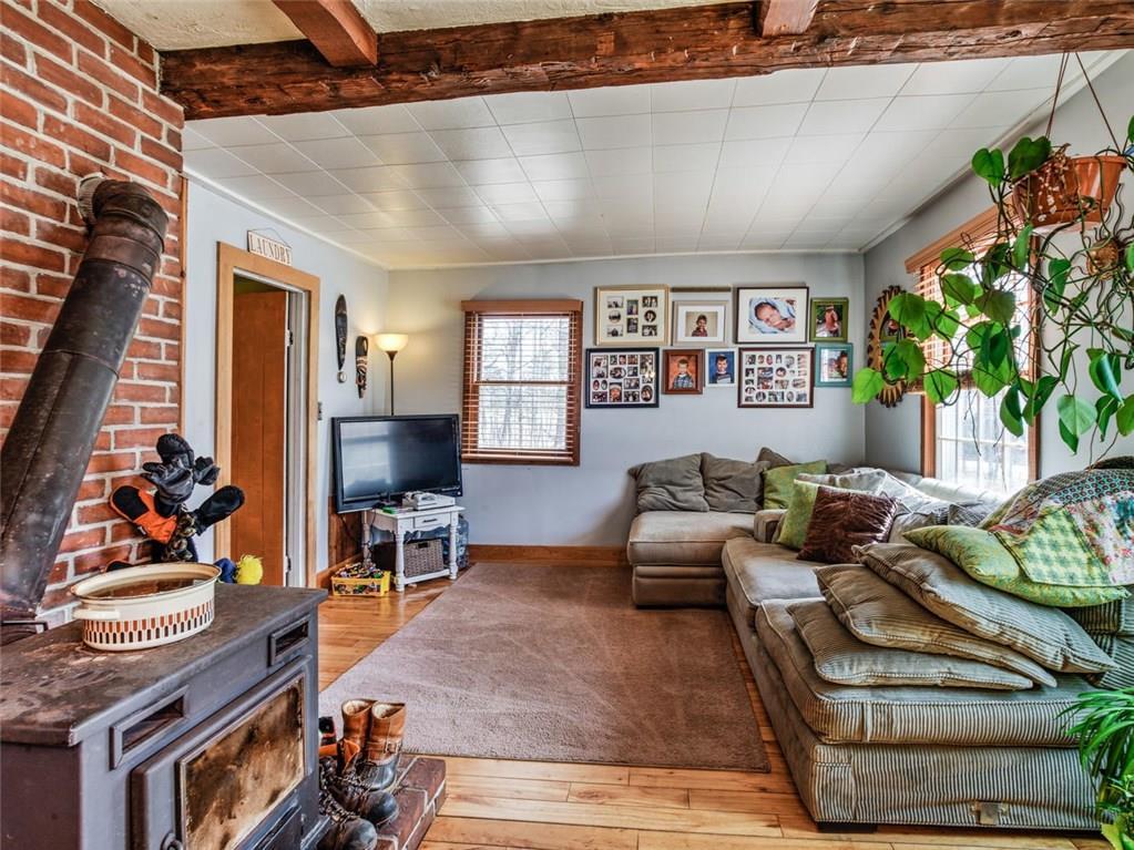 548 Howes Corner Road Turner, ME 04282 - Photo 9 of 30 Living room