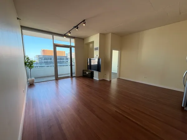$2,500 | 1720 South Michigan Avenue, Unit 1202, Chicago, IL 60616