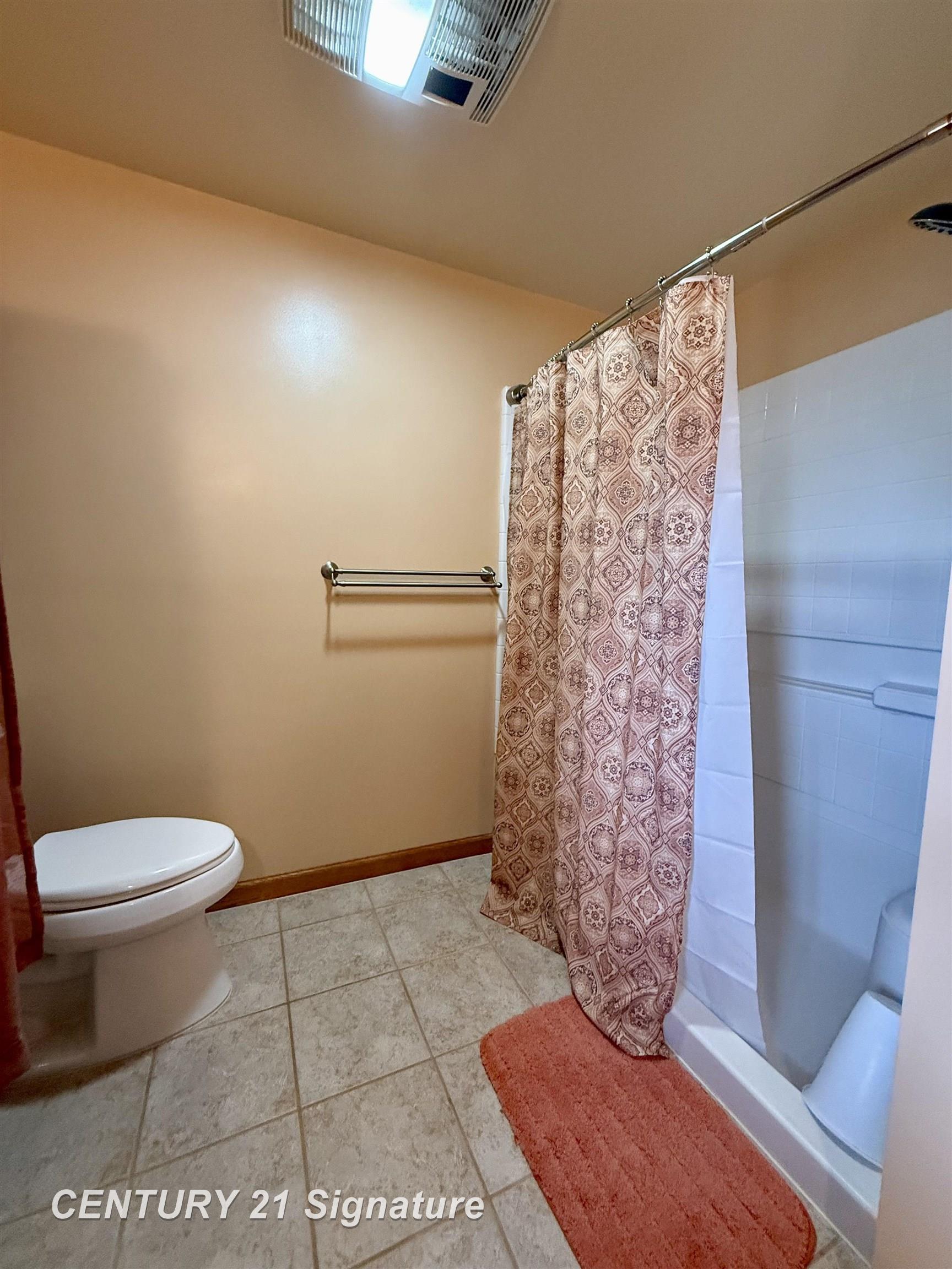 3705 North Beyer Road Saginaw, MI 48601 - Photo 14 of 20
