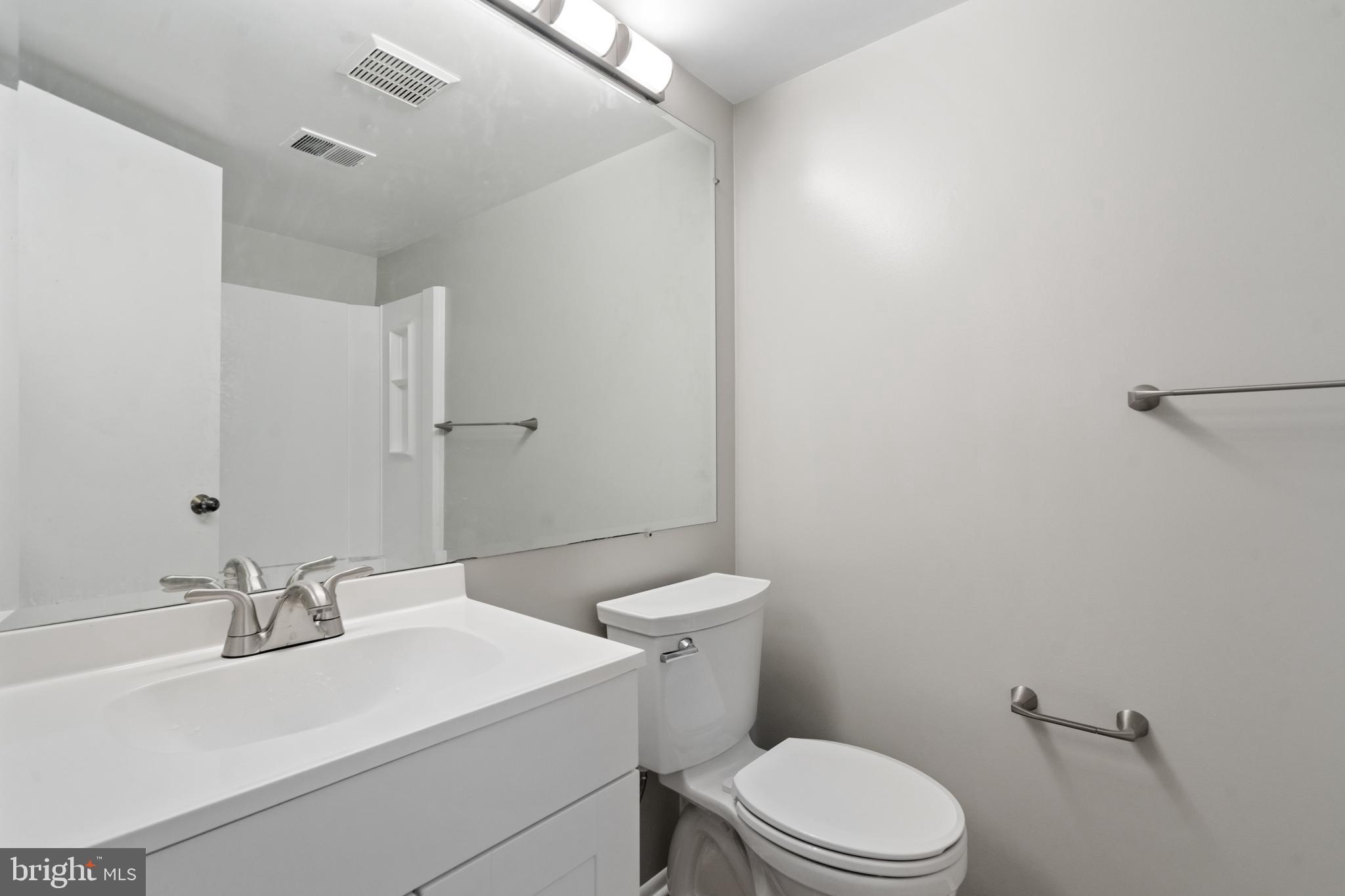 11132 Boathouse Court, Unit 85 Reston, VA 20191 - Photo 22 of 34